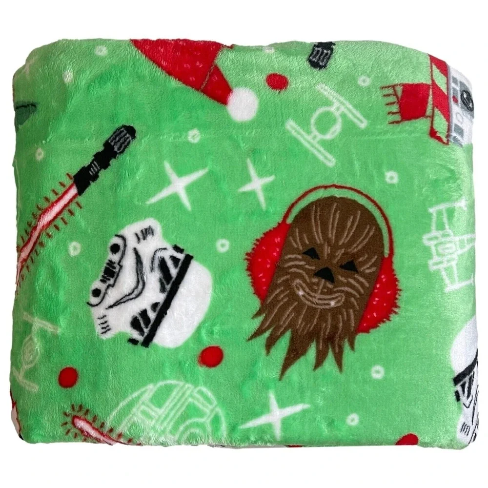 The Big One Supersoft Oversized Star Wars Holiday Green Throw 5ft x 6ft